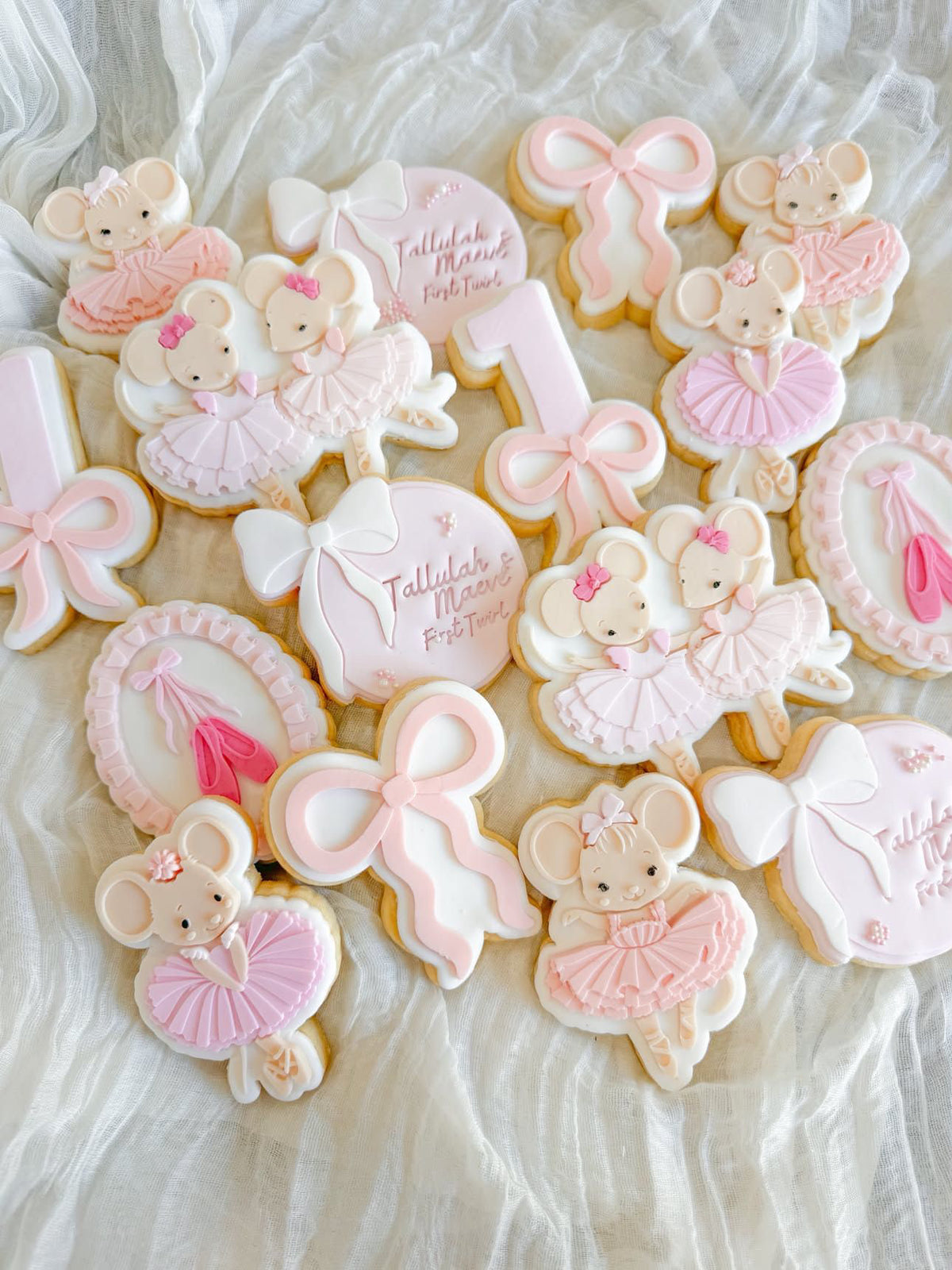 Ballerina Mouse (Arms Down) Cookie Stamp & Cutter