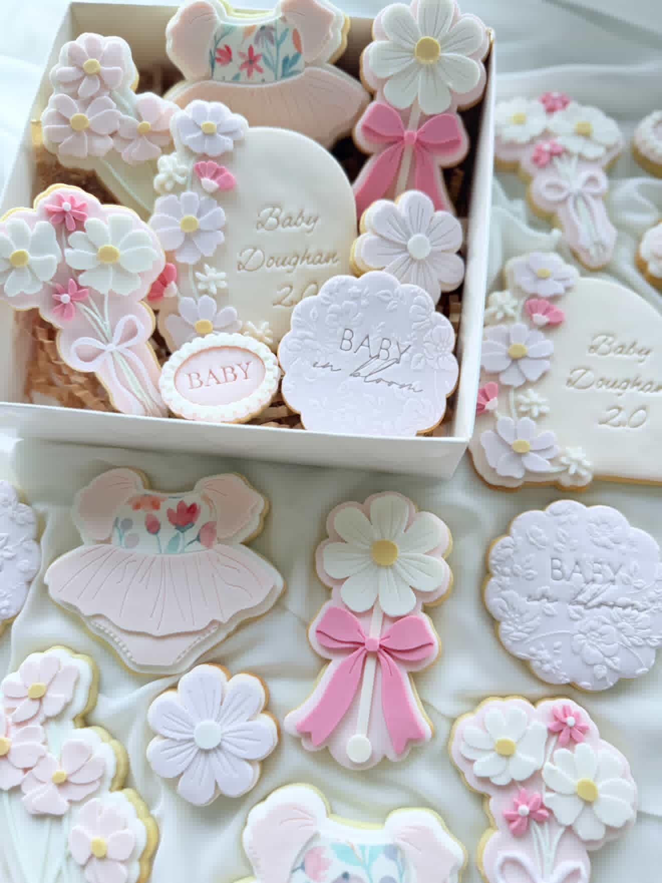 Flower Rattle Cookie Stamp & Cutter