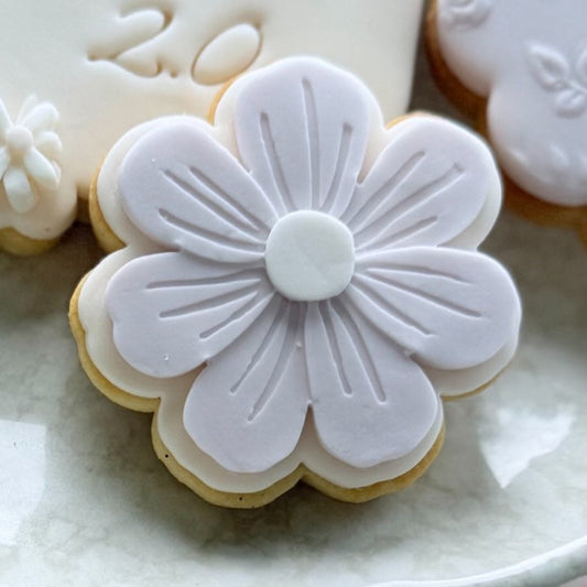 Delicate Flower Cookie Stamp & Cutter
