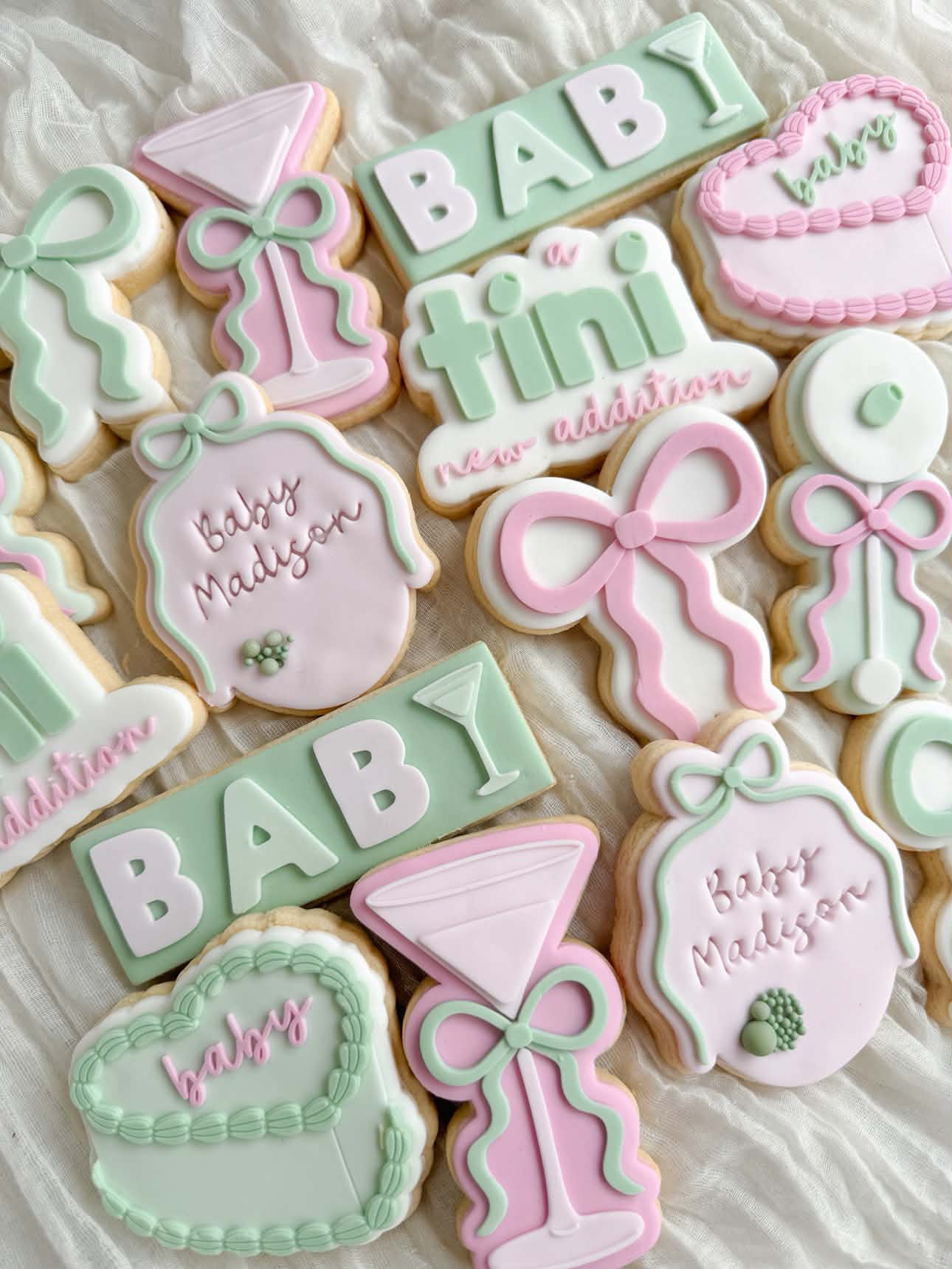 Bow Border Oval Cookie Stamp & Cutter