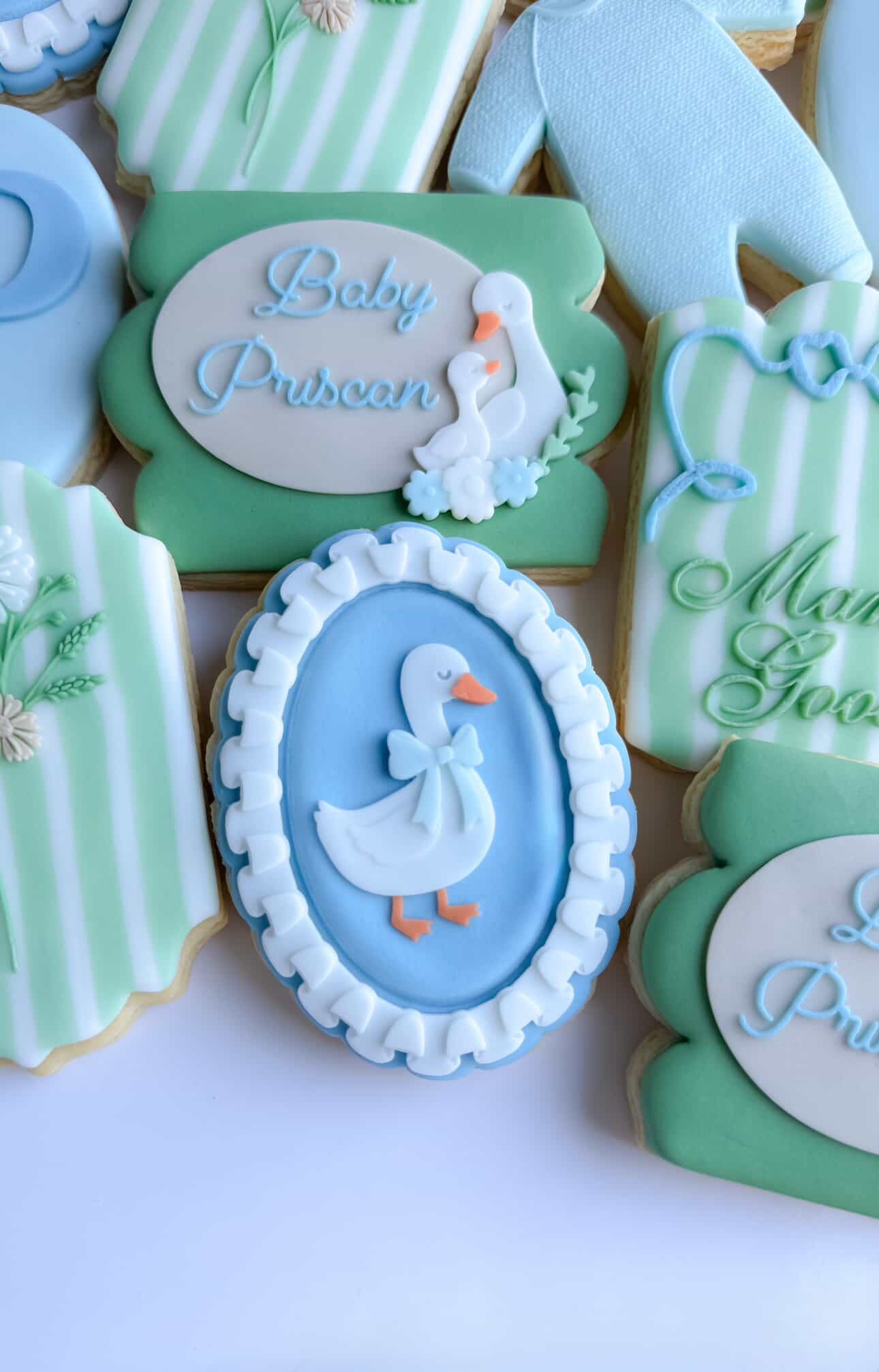 Goose Cookie Stamp (Fits Frilly Border Oval)