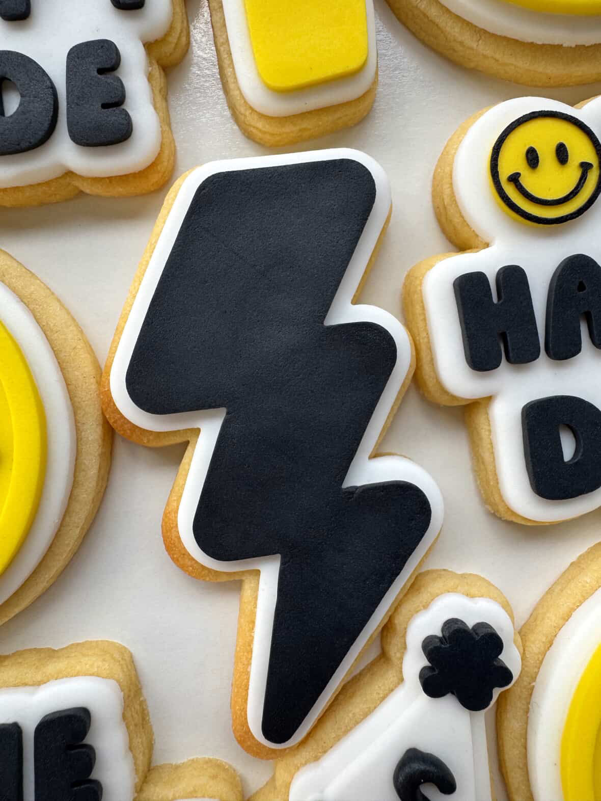 Lightning Bolt Cookie Stamp & Cutter