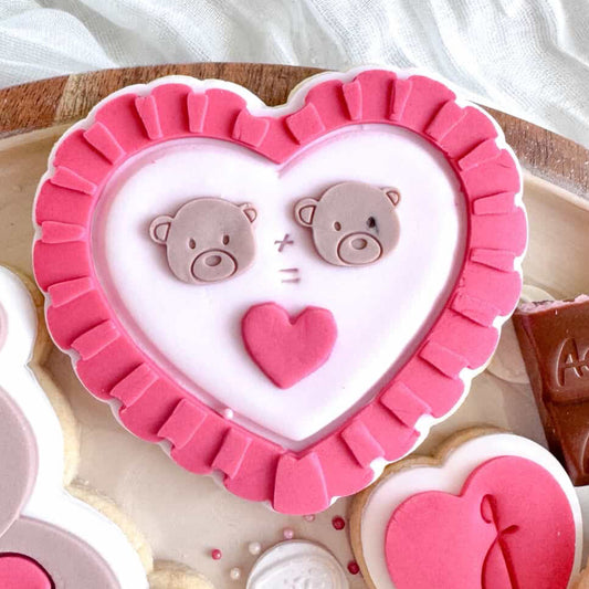 Frilly Border Heart Cookie Stamp & Cutter