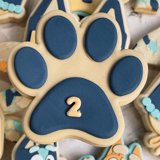 Curved Paw Print Cookie Stamp & Cutter