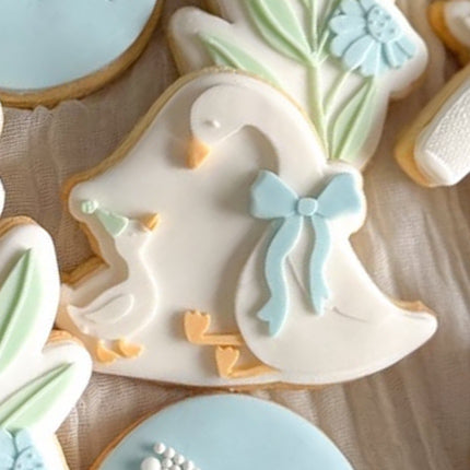 Goose Mama with Baby Cookie Stamp & Cutter