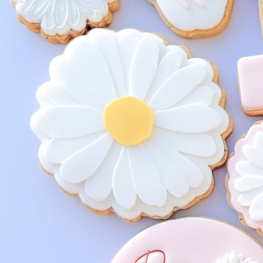 Daisy Cookie Stamp & Cutter