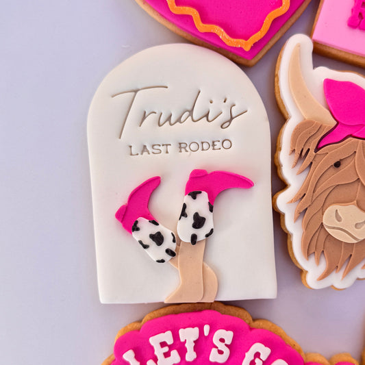 Cowgirl Boots Up Arch Cookie Stamp & Cutter