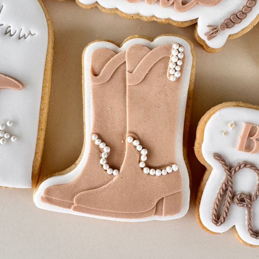 Simple Cowgirl Boots Cookie Stamp & Cutter